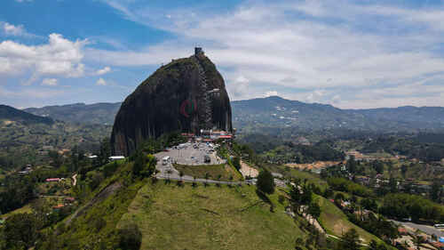 Tour a Guatap.